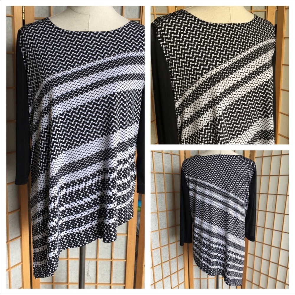 Chico’s Black & White Asymmetrical Print Top